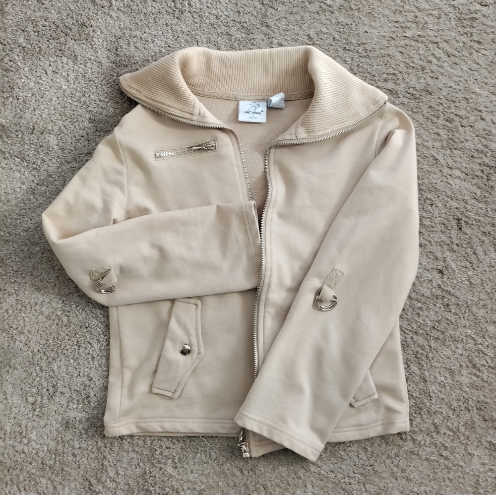 IACTIVE tan zip-up. Roll-up sleeve option. Super comfortable. EUC